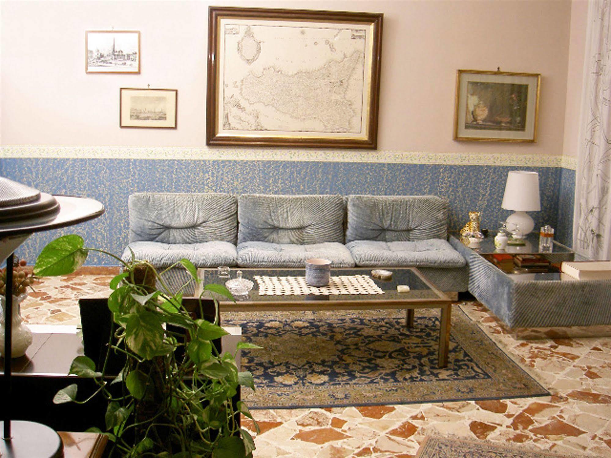 Casa Tina Maugeri Bed and Breakfast CTA Exteriör bild