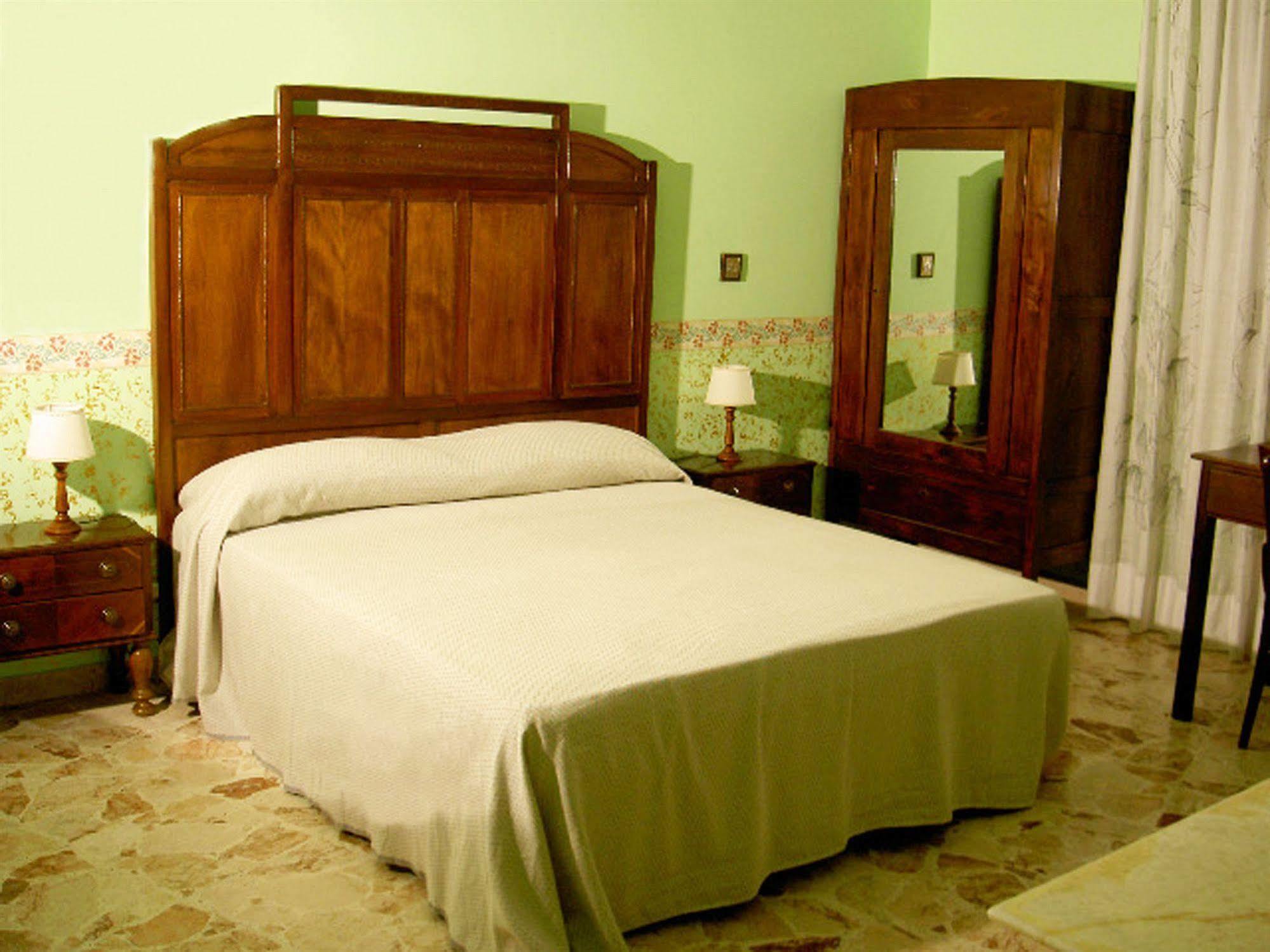 Casa Tina Maugeri Bed and Breakfast CTA Exteriör bild