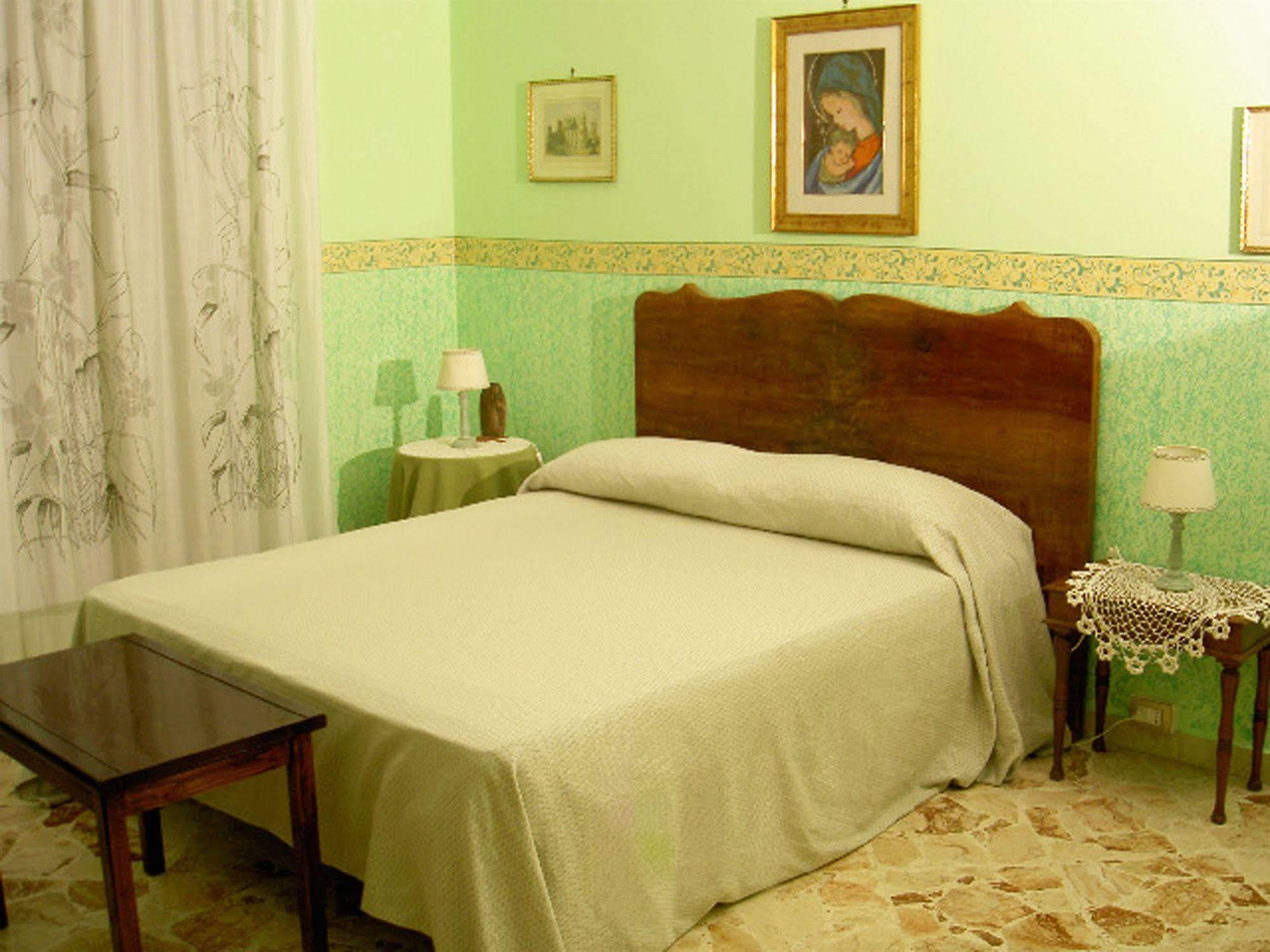 Casa Tina Maugeri Bed and Breakfast CTA Exteriör bild
